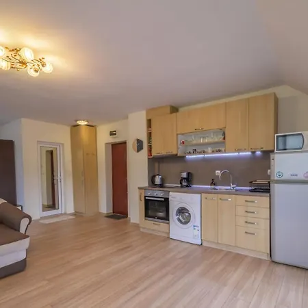 Διαμέρισμα Cozy & Delightful & Aubg & Free Garage Parking