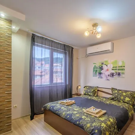 Cozy & Delightful & Aubg & Free Garage Parking Blagoevgrad